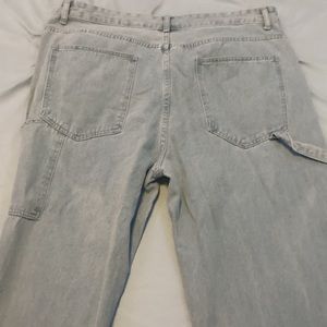 Baggy jeans